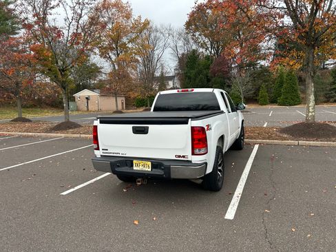 Used 2012 GMC Sierra 1500 SLT w/ Suspension Package, Off-Road image 6