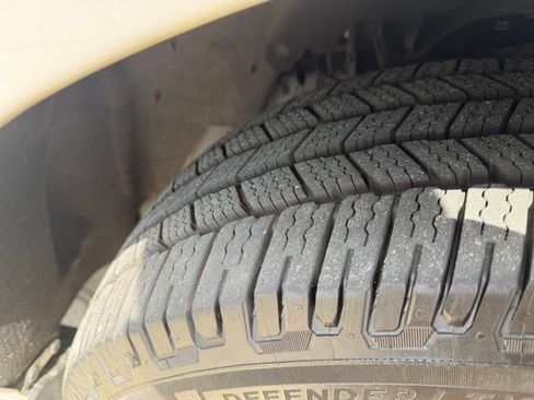 Used 2019 Ford Expedition Max Limited w/ Equipment Group 301A RWD image 2