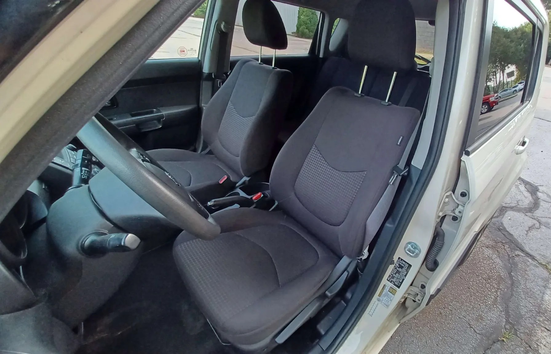 Used 2012 Kia Soul FWD image 8