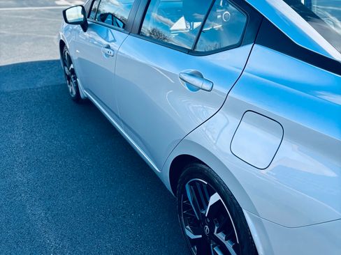 Used 2024 Nissan Versa SR w/ Trunk Package image 17