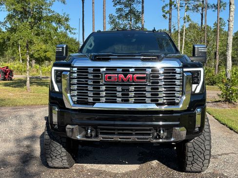 Used 2024 GMC Sierra 2500 Denali w/ Denali Reserve Package image 6