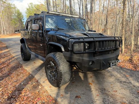 Used 2005 HUMMER H2 SUT w/ Preferred Equipment Group image 10