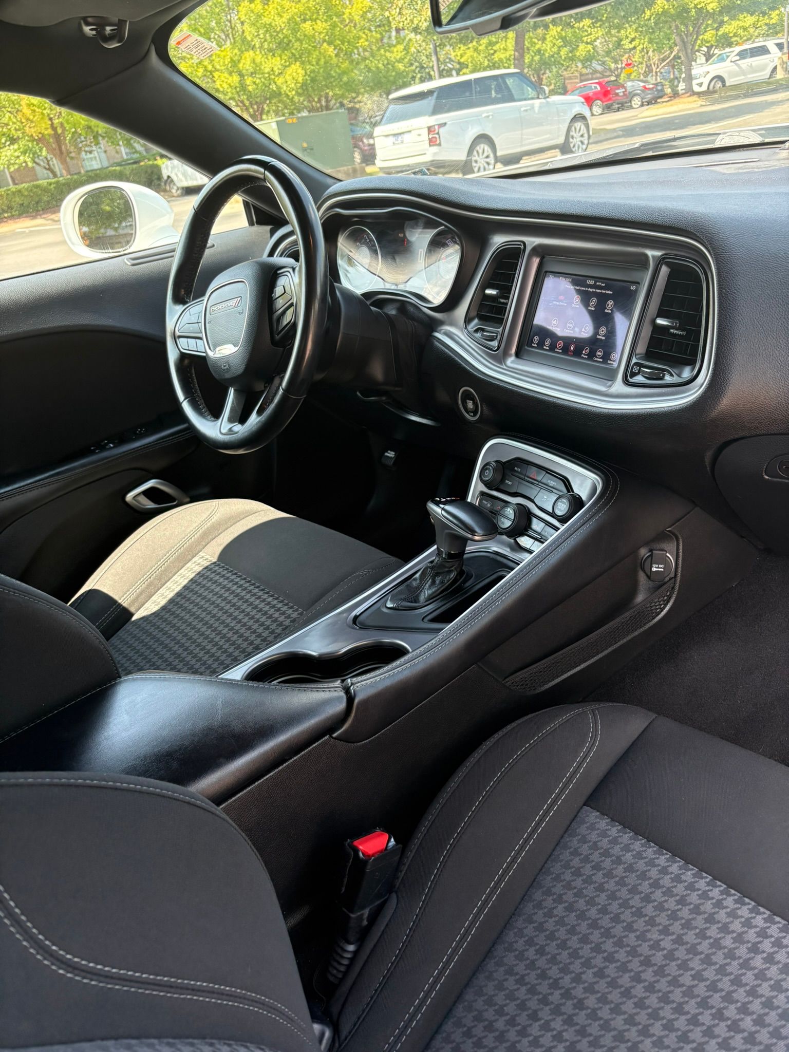 Used 2020 Dodge Challenger SXT RWD image 15