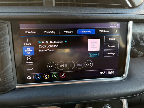 Used 2021 GMC Yukon XL Denali AWD/4WD image 19