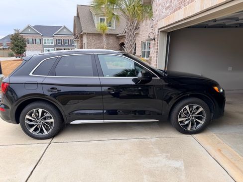 Used 2021 Audi Q5 2.0T Premium w/ Convenience Package image 11