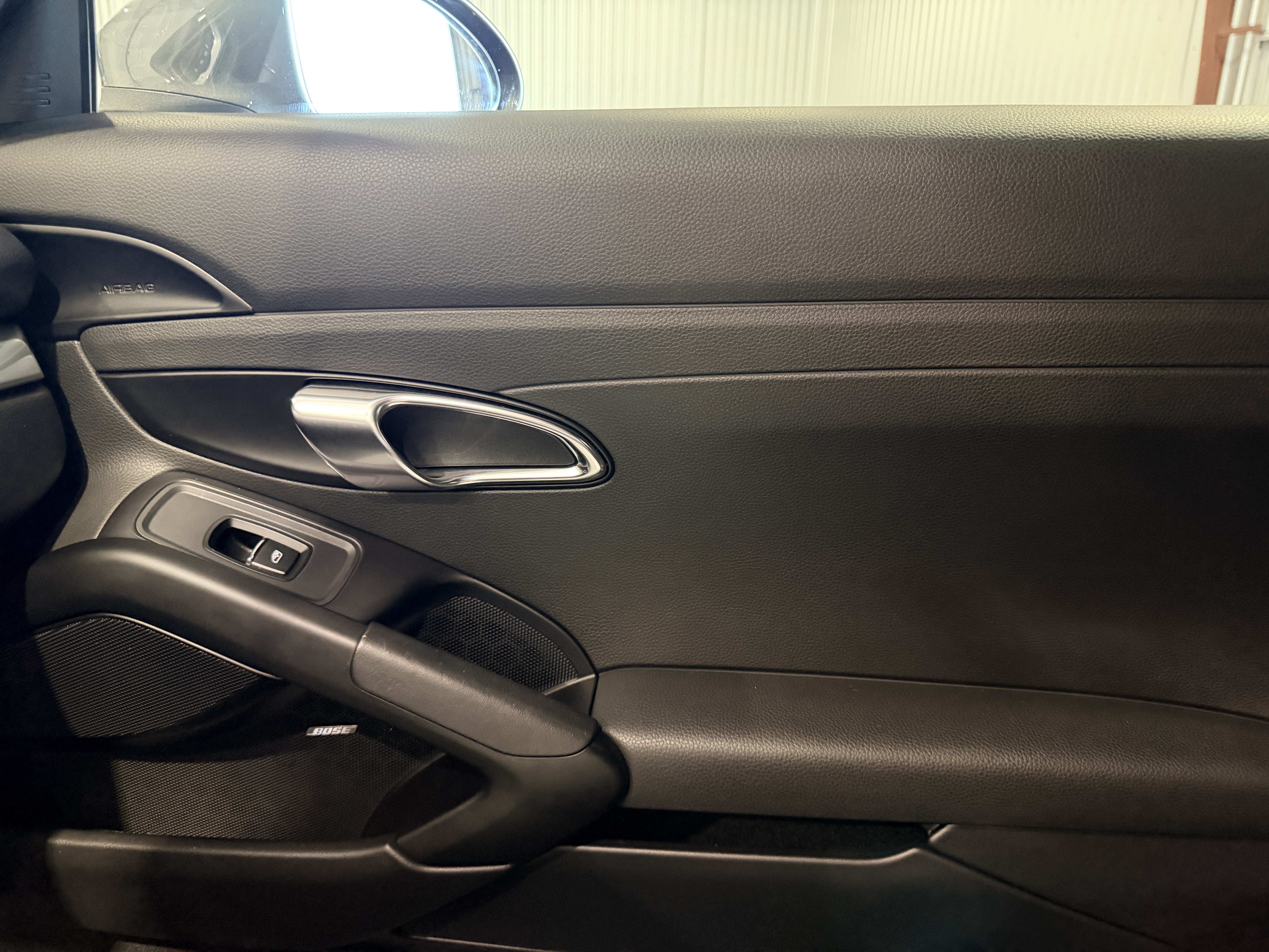 Used 2017 Porsche 718 Boxster RWD image 29