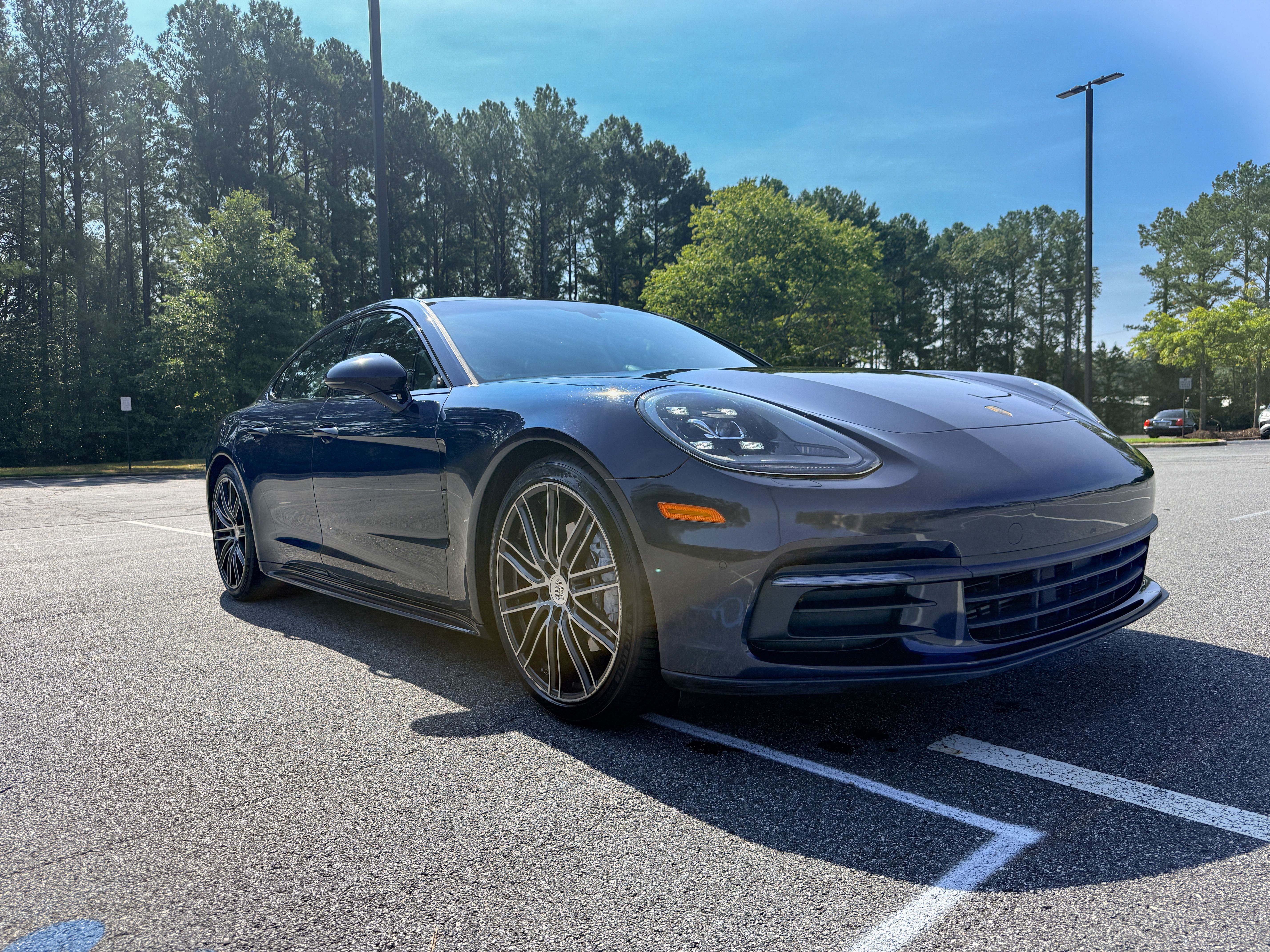 Used 2018 Porsche Panamera image 9