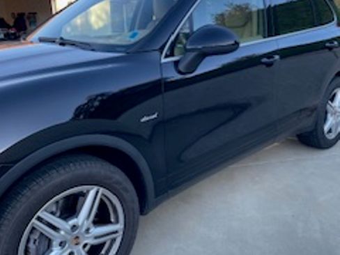 Used 2014 Porsche Cayenne Diesel Platinum Edition image 6