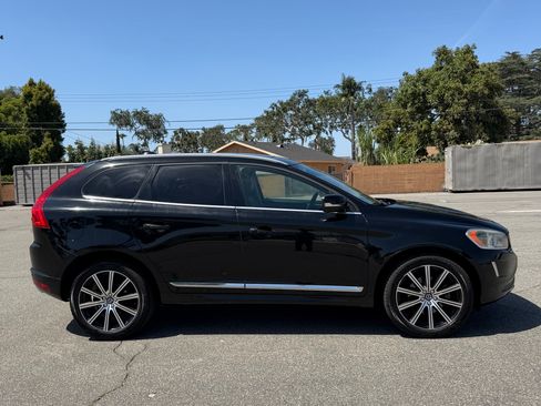 Used 2016 Volvo XC60 T5 Premier w/ Proximity Package image 2