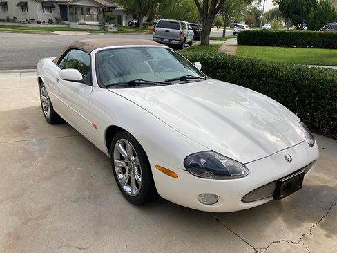 Used 2003 Jaguar XK8 Convertible image 1