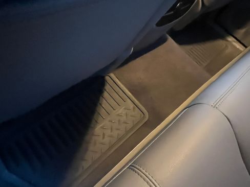 Used 2008 GMC Sierra 2500 SLT w/ Convenience Package image 28