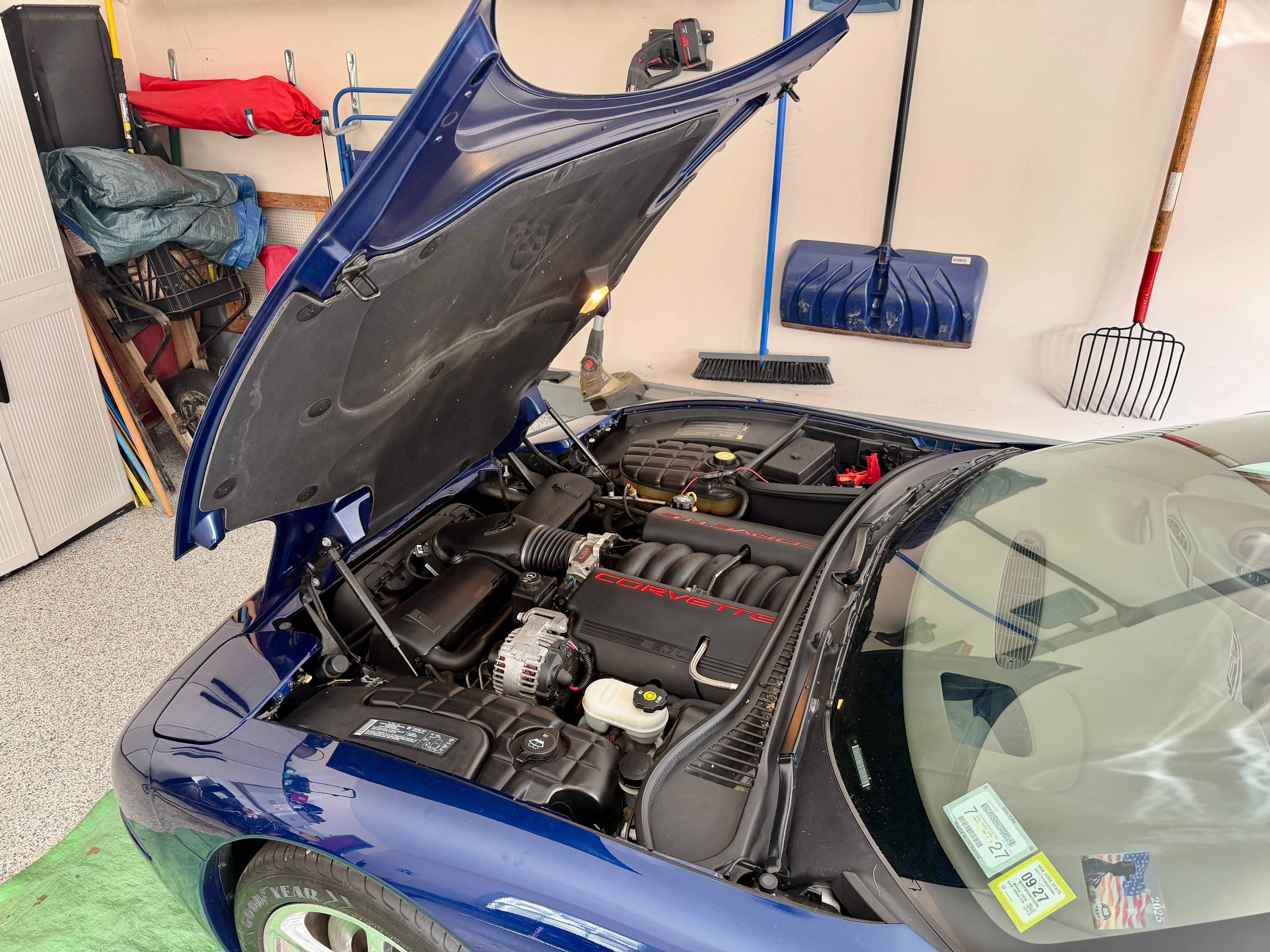 Used 2004 Chevrolet Corvette Convertible w/ Preferred Equipment Group RWD image 2