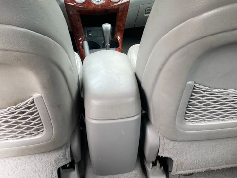 Used 2007 Toyota RAV4 Limited image 15