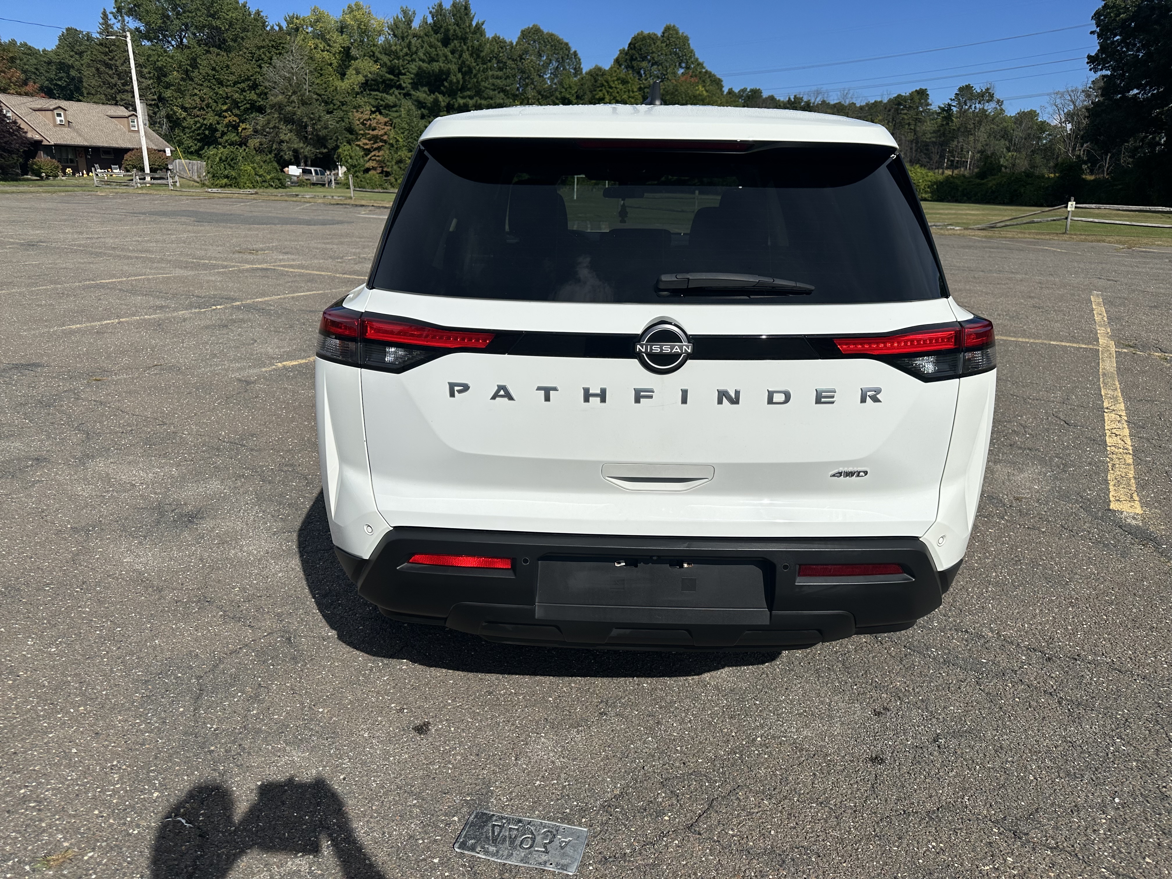 Used 2024 Nissan Pathfinder S AWD/4WD image 5
