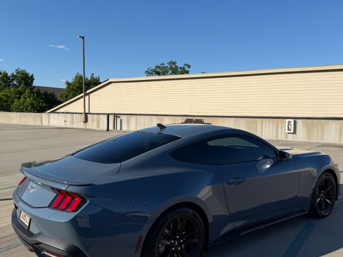 Used 2024 Ford Mustang GT RWD image 8