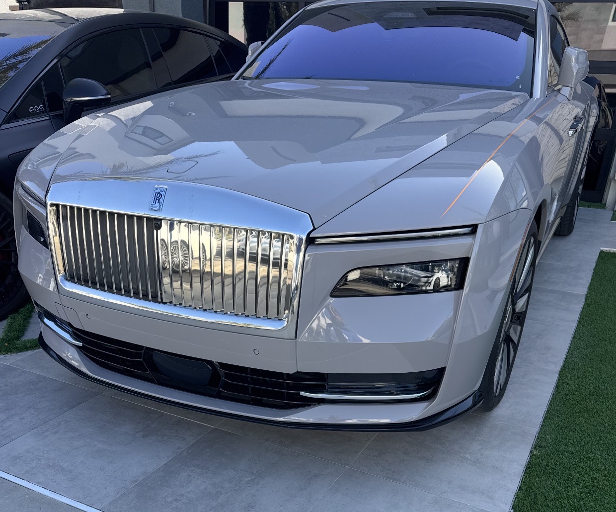 Used 2024 Rolls-Royce Spectre w/ Spectre Launch Package AWD/4WD image 1
