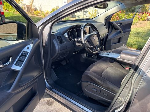 Used 2013 Nissan Murano SV w/ Value Pkg FWD image 5