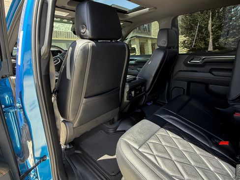 Used 2024 GMC Sierra 1500 AT4 w/ Technology Package image 10