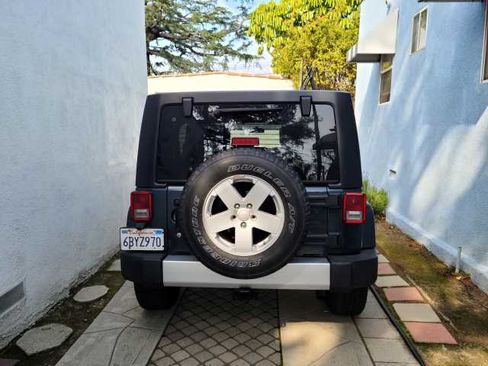 Used 2008 Jeep Wrangler Unlimited Sahara w/ Dual Top Group image 6