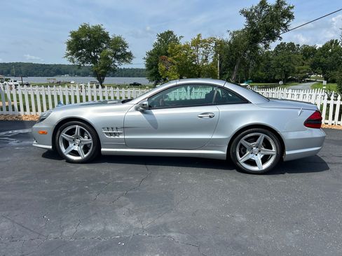 Used 2009 Mercedes-Benz SL 550 image 2