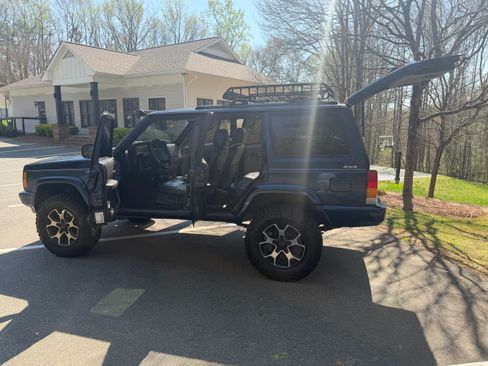 Used 2000 Jeep Cherokee Limited image 11