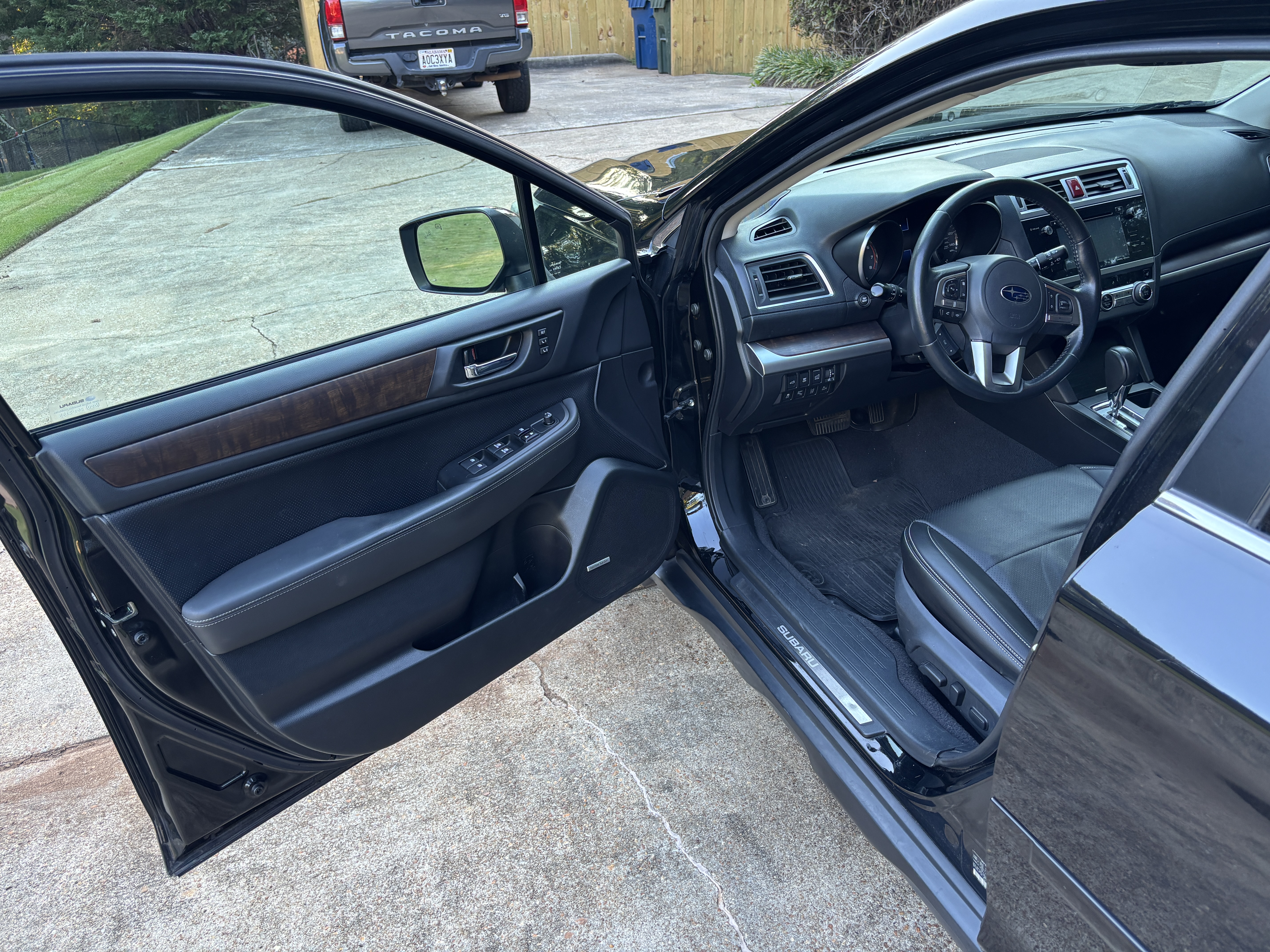 Used 2015 Subaru Outback 2.5i Limited AWD/4WD image 6