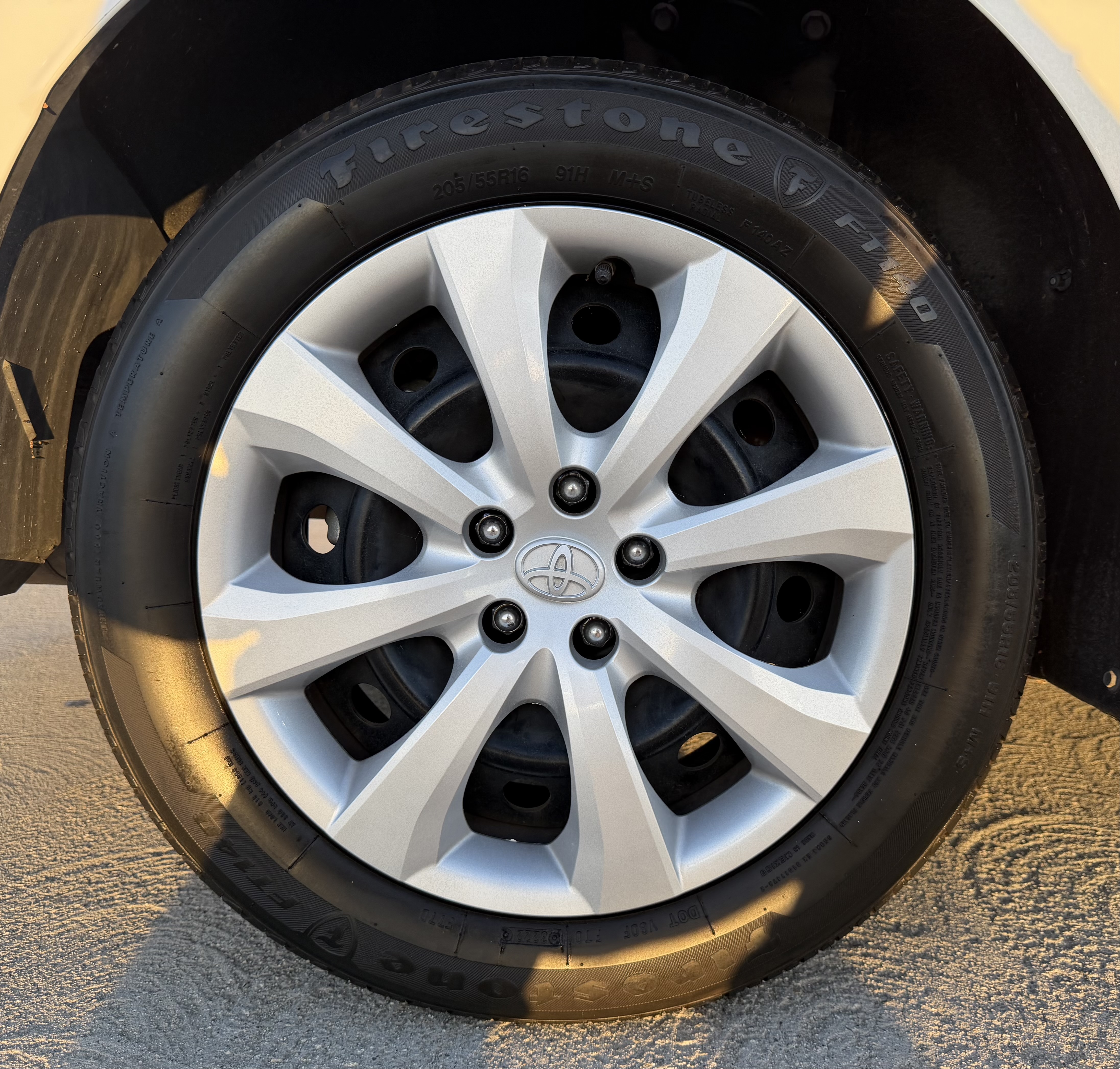 Used 2023 Toyota Corolla LE FWD image 9