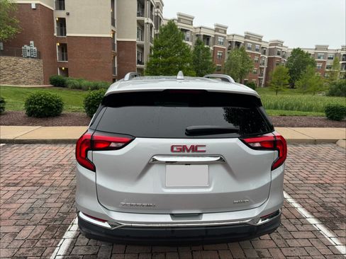 Used 2020 GMC Terrain SLT w/ Preferred Package AWD/4WD image 9