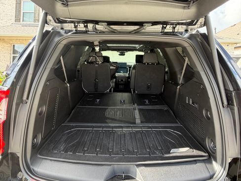 Used 2026 GMC Yukon Elevation w/ Elevation Premium Package RWD image 11