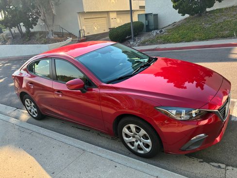 Used 2015 MAZDA MAZDA3 i Sport FWD image 2