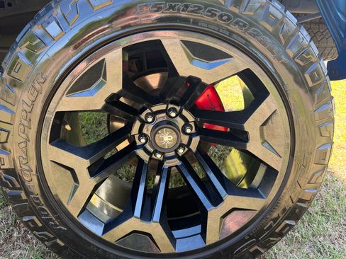 Used 2021 Ford F150 XLT w/ Equipment Group 302A High image 9