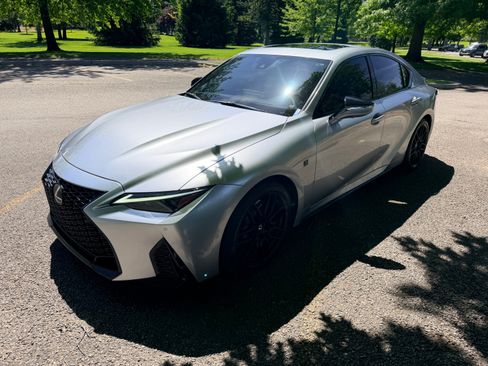 Used 2023 Lexus IS 500 RWD image 2