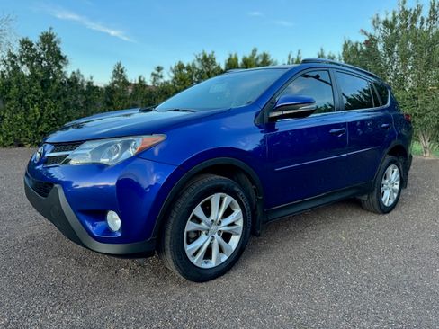 Used 2014 Toyota RAV4 Limited w/ Technology Package image 2