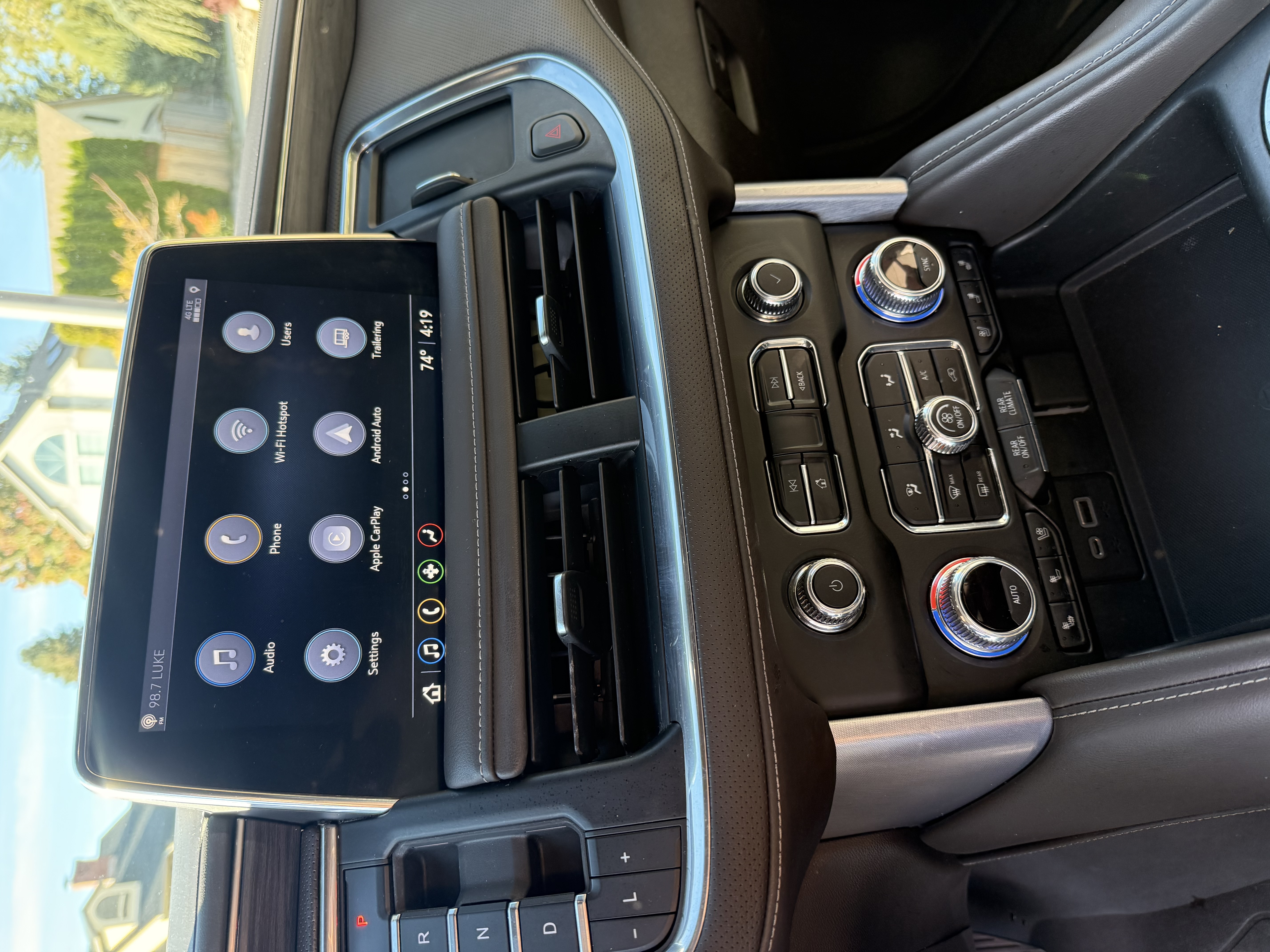 Used 2021 GMC Yukon SLT w/ SLT Luxury Plus Package AWD/4WD image 8