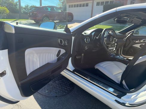 Used 2019 Mercedes-Benz SLC 300 image 9