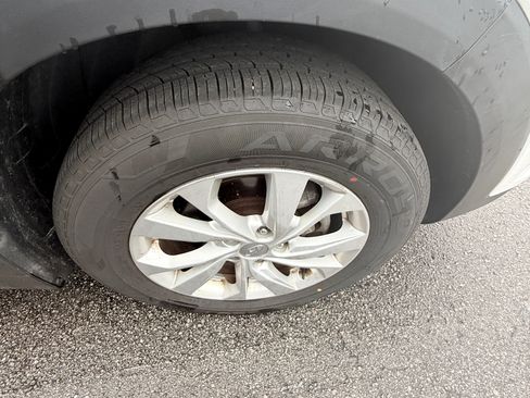Used 2019 Hyundai Tucson SE w/ Cargo Package AWD/4WD image 14