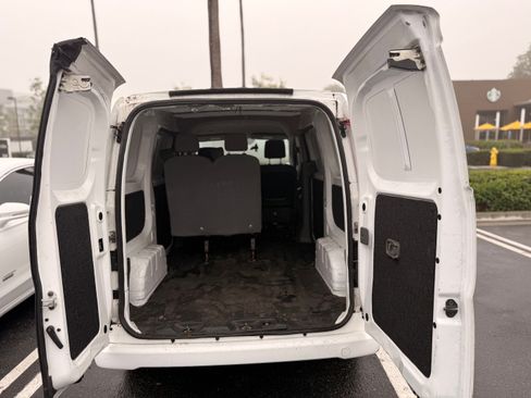 Used 2019 Nissan NV200 SV image 15