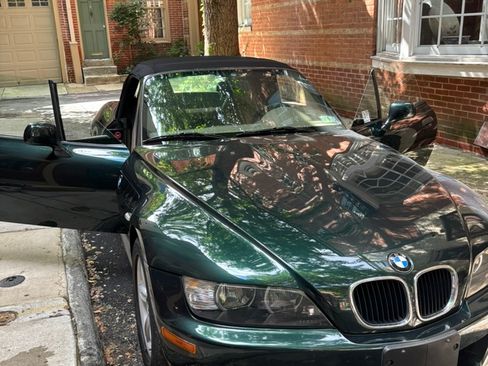 Used 2000 BMW Z3 2.5i RWD image 2