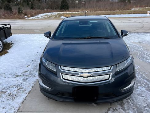 Used 2013 Chevrolet Volt w/ Enhanced Safety Package 2 image 9