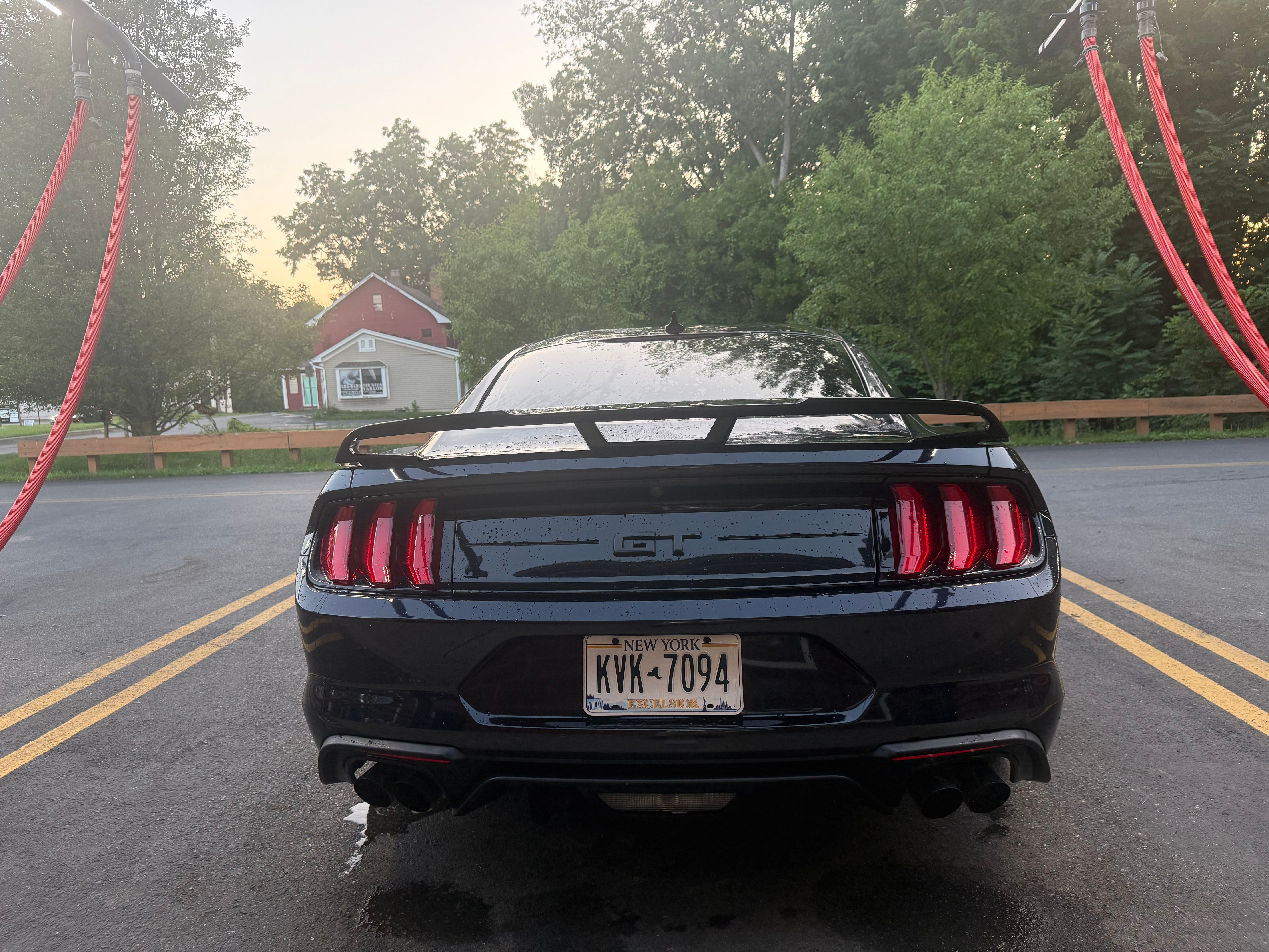 Used 2021 Ford Mustang GT Premium w/ GT Performance Package RWD image 6