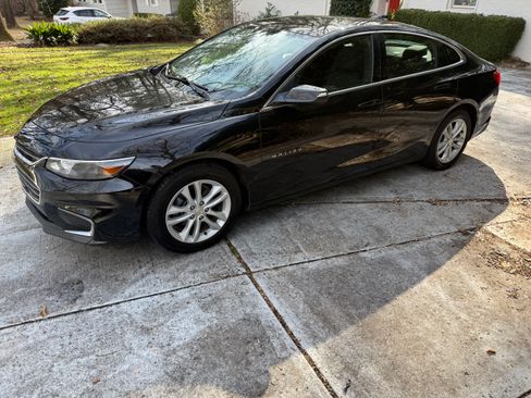 Used 2018 Chevrolet Malibu LT image 4