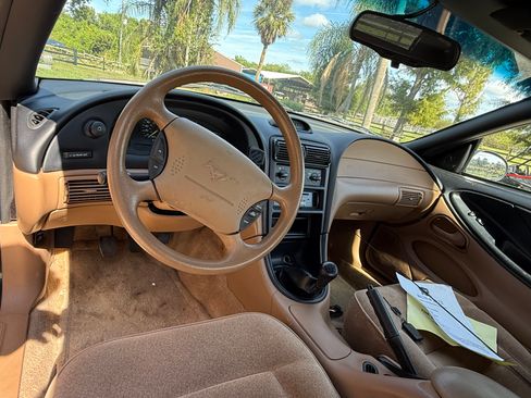 Used 1995 Ford Mustang Convertible image 10