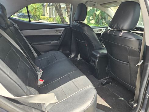Used 2018 Toyota Corolla LE FWD image 6