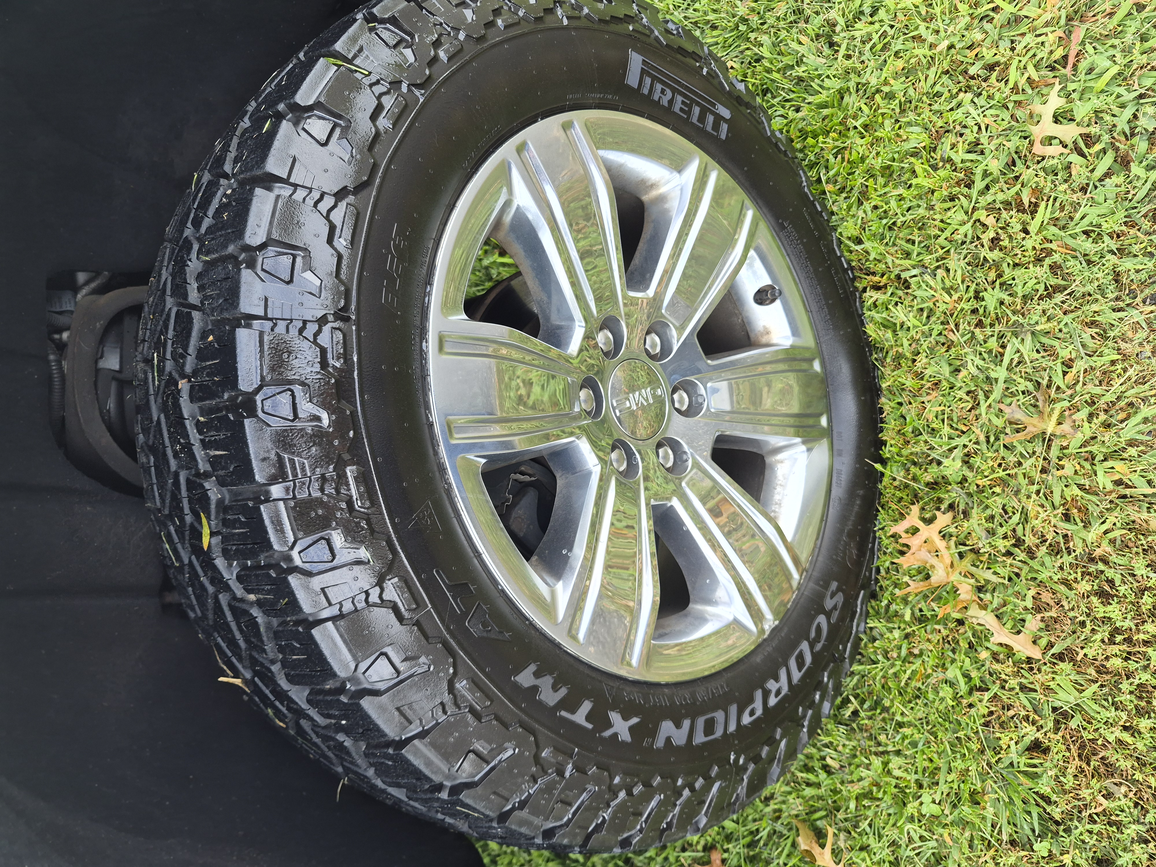 Used 2018 GMC Sierra 1500 SLT AWD/4WD image 4