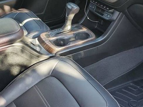 Used 2021 GMC Canyon Denali image 5