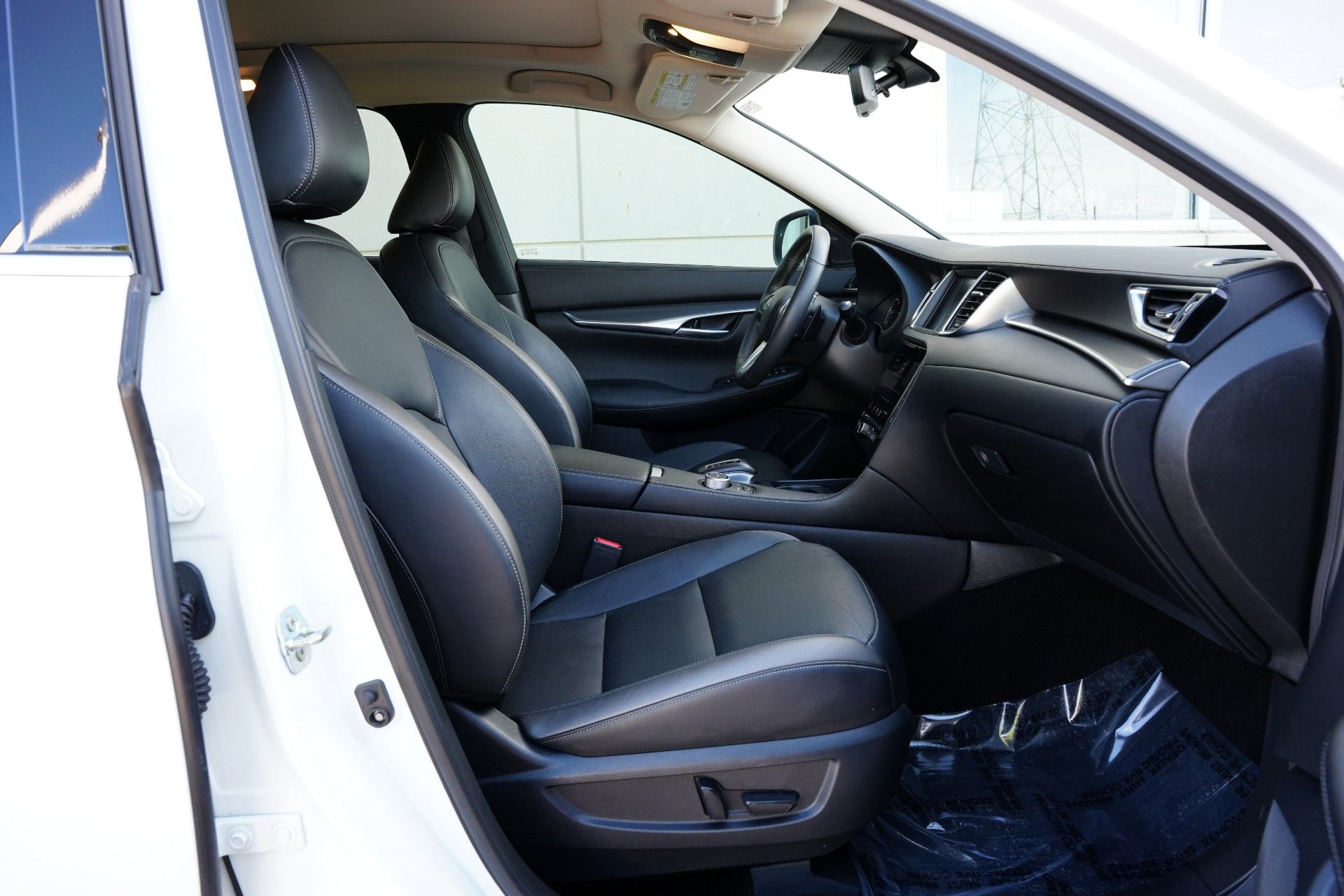 Used 2024 INFINITI QX50 Luxe FWD image 18