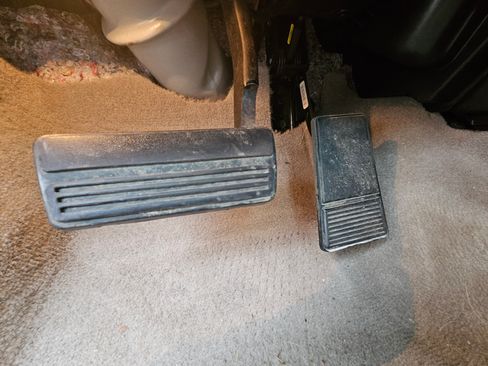 Used 2008 Buick LaCrosse CXL w/ Driver Confidence Package image 13