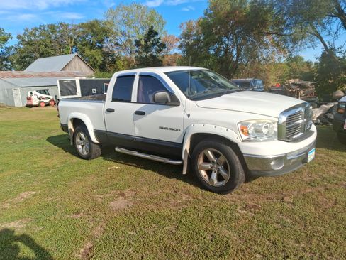 Used 2007 Dodge Ram 1500 Truck SLT w/ Sound & Secure Value Group AWD/4WD image 4