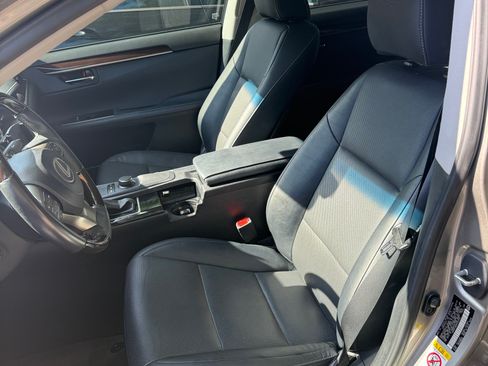 Used 2017 Lexus ES 350 image 4