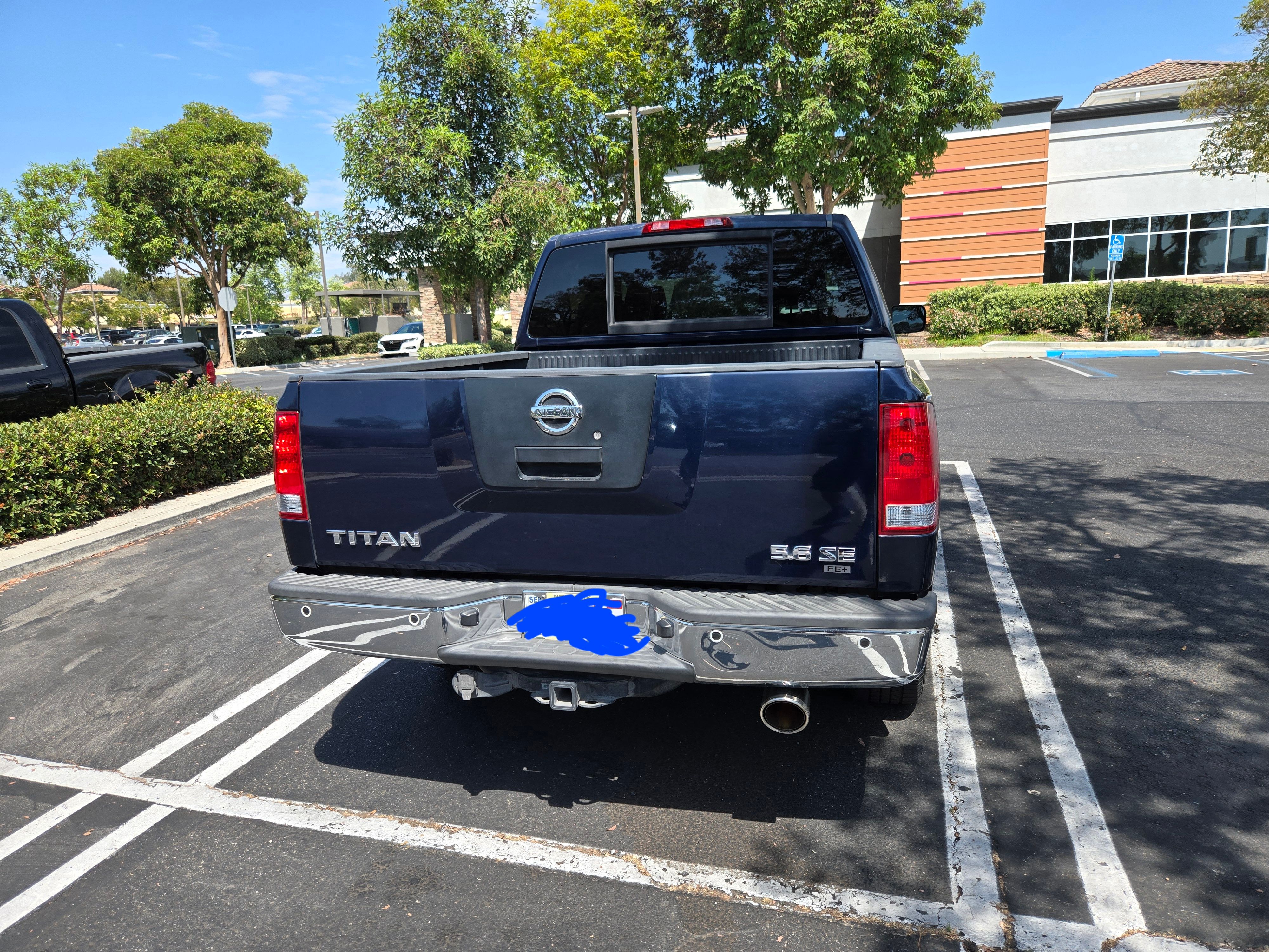 Used 2009 Nissan Titan SE w/ SE Drivers Convenience Pkg RWD image 8